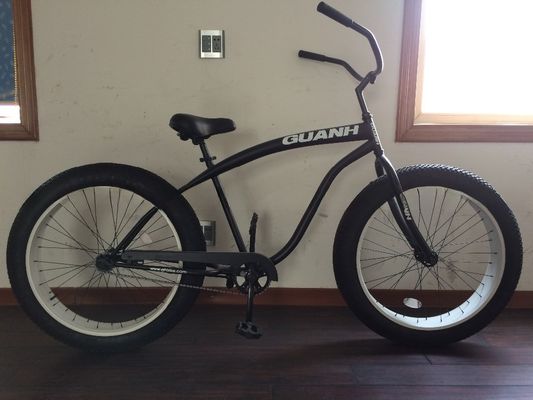 Bicycle à pneus gras de style Beach Cruiser avec pneus 26*4.0 et matériau de fourche en acier