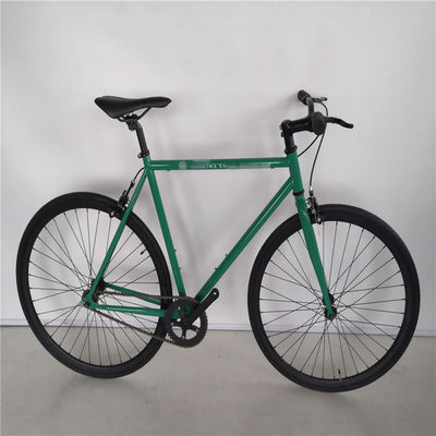 Une bicyclette de 700c à vitesse unique à flip-flop pour adultes