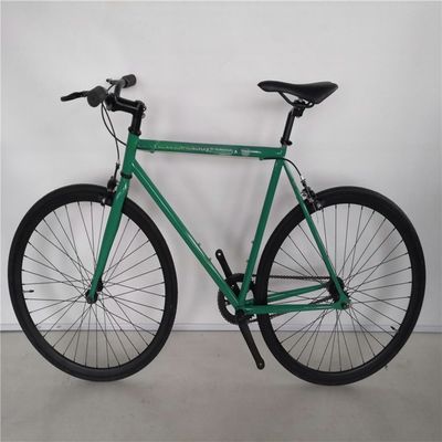 Une bicyclette de 700c à vitesse unique à flip-flop pour adultes