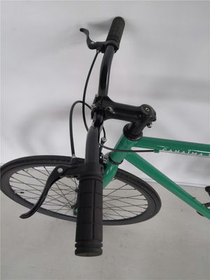 Une bicyclette de 700c à vitesse unique à flip-flop pour adultes