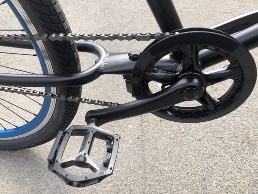 7 vitesses de vélo de ville avec 24 pouces de pneus solides et de la jante d'aluminium