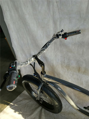 26*4.0 pouces Fat Tire Vélo électrique Beach Cruiser Propulsé par une batterie au lithium de 17 Ah