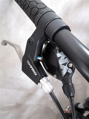 2024 26 &quot; 27.5 &quot; Hommes Cadre en alliage d'aluminium Suspension avant fourchette Adultes 11 vitesses VTT VTT