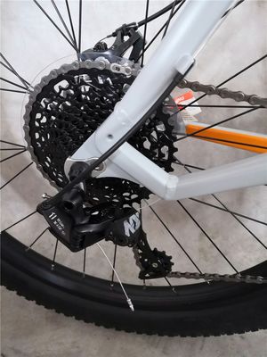 2024 26 &quot; 27.5 &quot; Hommes Cadre en alliage d'aluminium Suspension avant fourchette Adultes 11 vitesses VTT VTT