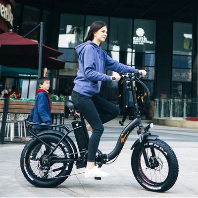 32MPH 48V 1000W 13AH pneu en alliage d'aluminium à graisse électrique pas à pas à travers eBike pliable