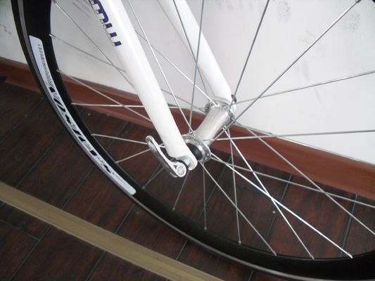 Vélo routier 700C en aluminium avec le logo OEM de Shimano à 21 vitesses et la certification CE