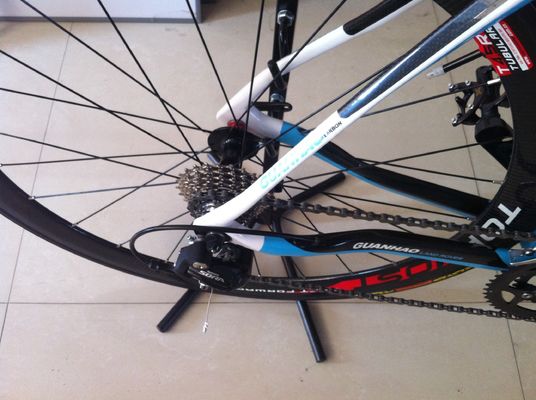 Cadre en fibre de carbone 700C Shimano SORA-5700 18Speed Groupe 6KG Vélo de course sur route