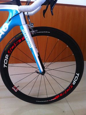 Cadre en fibre de carbone 700C Shimano SORA-5700 18Speed Groupe 6KG Vélo de course sur route