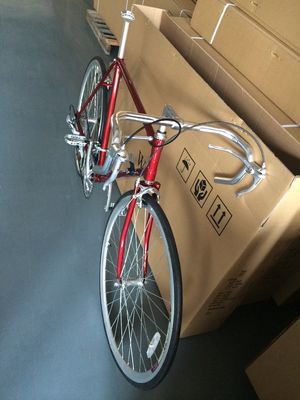 Vélo routier 700C avec cadre en acier Hi-Ten Shimano 14S classique et frein à pince