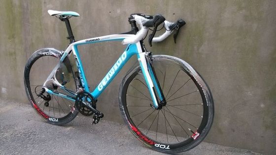 Vélo routier en aluminium 700C 21 vitesses avec moyeu de libération rapide et guidon en alliage