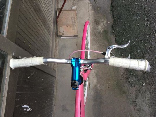 700C vélo à engrenage fixe avec frein à pince avant cadre en alliage d'aluminium et vitesse unique
