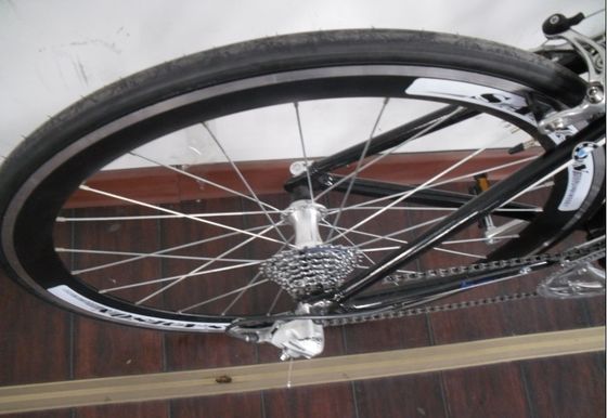 Vélo de course ordinaire à pédale 700C avec cadre en alliage d'aluminium léger et 24 vitesses