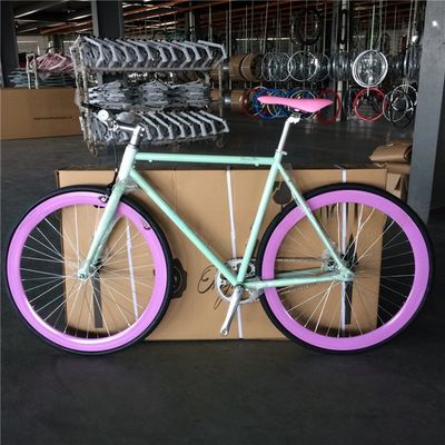 Matériau de fourchette en acier personnalisé à vitesse unique Couleur blanche Bici Fixie vélo pour adulte