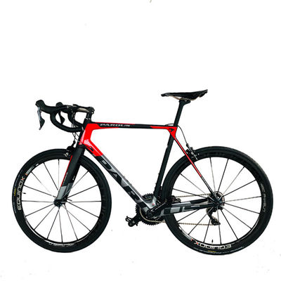 700C 18S Vélo de course en fibre de carbone complète avec conception de châssis rigide de frein à pince