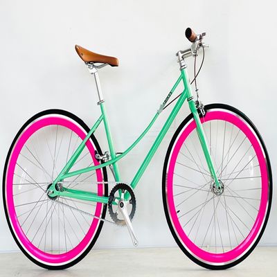 Conduisez avec style Vintage vélo à une vitesse pour hommes avec fourchette en acier et pneus Kenda 700C
