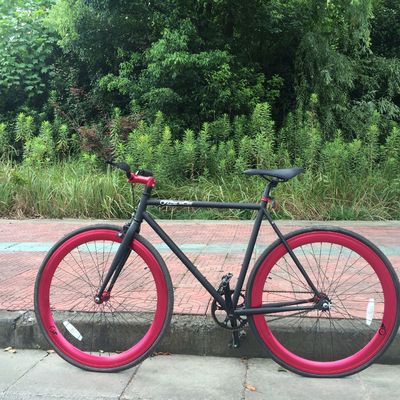Vélo à grande vitesse 700c Fixie Bike avec chaîne KMC et poids brut 13kg