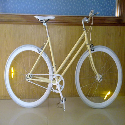 Vélo à grande vitesse Classique City Cruiser Vélo Femmes Passer à travers Lady Bikes 1,8m Longue