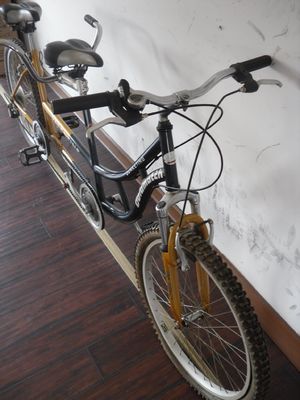 24 pouces Shimano 7 vitesses OEM CE acier tandem deux personnes Vélo avec suspension à fourchette