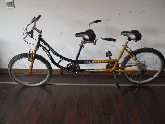 24 pouces Shimano 7 vitesses OEM CE acier tandem deux personnes Vélo avec suspension à fourchette