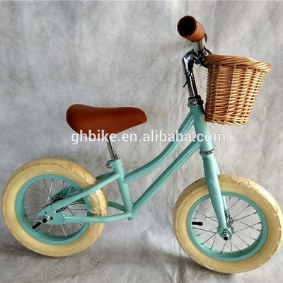Vélo d'entraînement pour enfants de 12 pouces sans pédale pour le KC standard coréen Léger 4 kg Jouet de vélo pour enfants