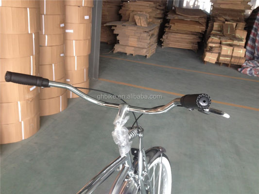 1.8m Longueur 160kg Capacité de charge 26 pouces Chrome Velocité unique Vélo de plage pour hommes