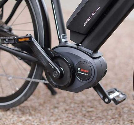 Moteur central Bafang 25KM/H 8.8AH Batterie au lithium OEM CE Vélo électrique de chargement de ville
