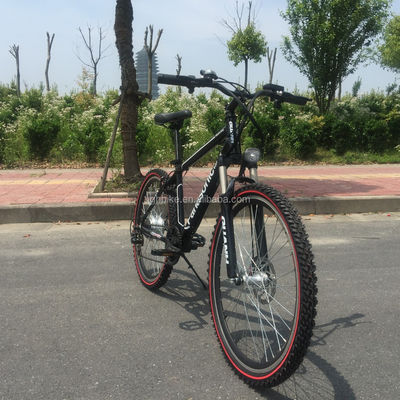 Vélo de montagne électrique à batterie cachée avec fourchette en acier et 21 vitesses
