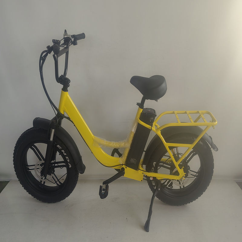 750W 48V E vélo 20 pouces pneu jaune de graisse vélo électrique pour 31-60 km portée par puissance