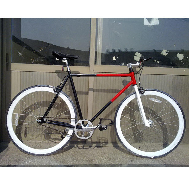 Des vélos à pédale fixe en alliage avec un design léger et des options colorées