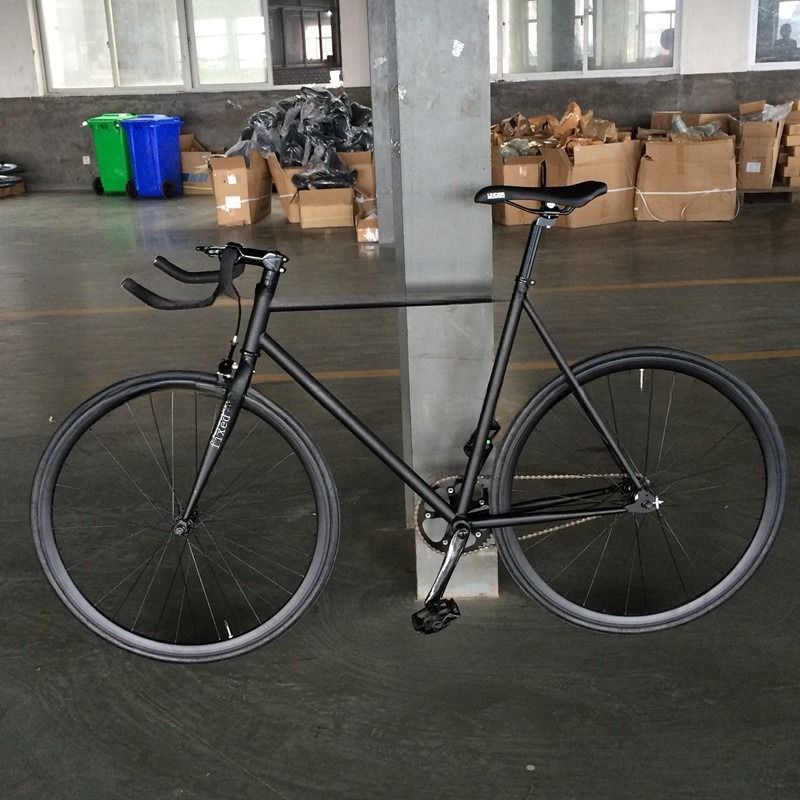 13 kg Poids brillant 700C Vélo à engrenage fixe pour vélo à engrenage fixe Vélo de route à vitesse unique