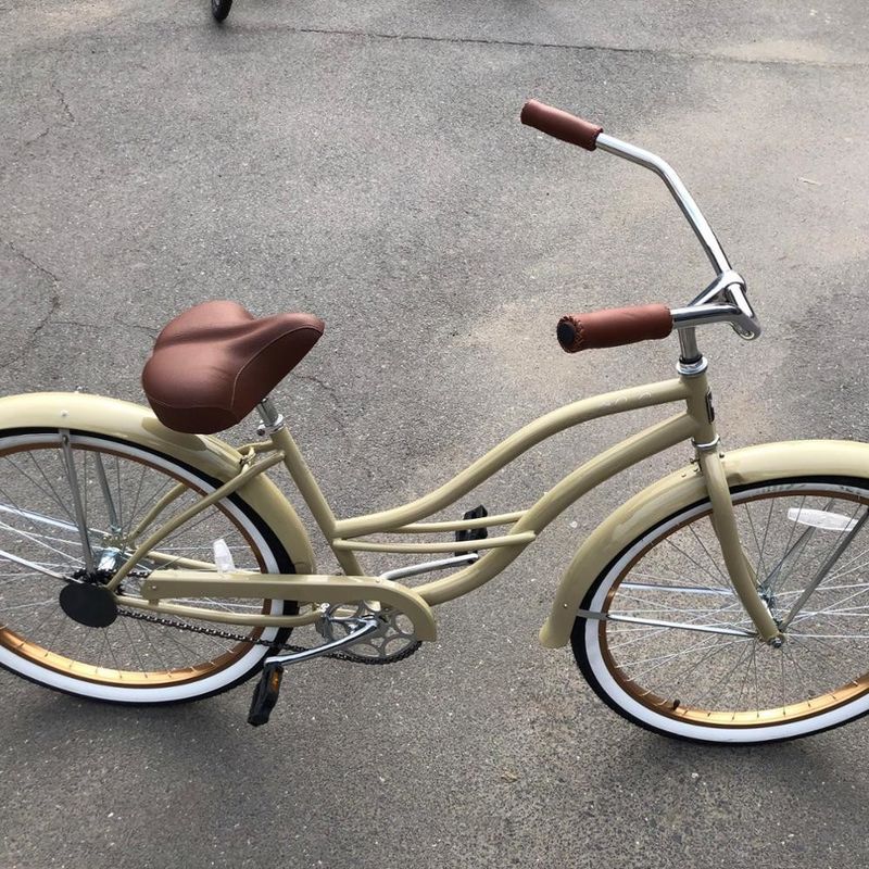 26&quot; InStock Beach Cruiser Bike avec plusieurs vitesses Mat noir / blanc perle / couleur beige 14KGS
