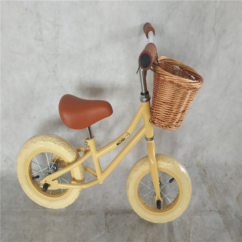 Matériau de la fourchette en acier Banwood Retro Kids Balance Bike 12 personnaliser et avec 12 pouces